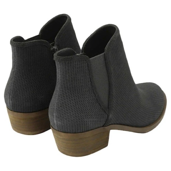 Kensie "Gerona" Women's Preforated Ankle Booties, Dark Gray w Small Heel, Sz 6.5 - Picture 7 of 16